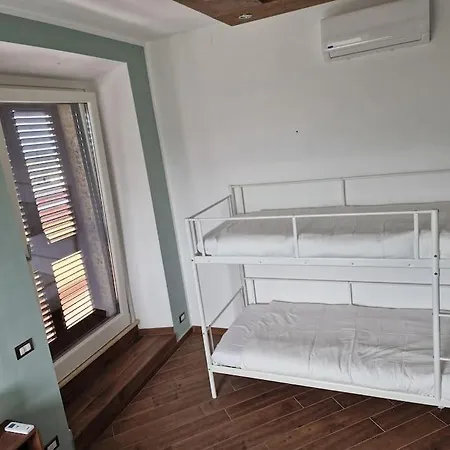 Bilocale Con Cucina E 4 Letti